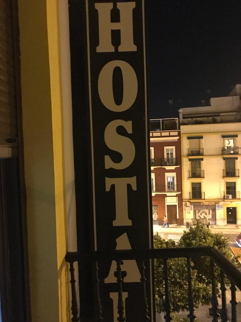 Hostal Puerta Carmona Sevilla Exterior foto